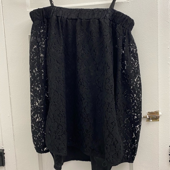 Over the shoulder shirt - Picture 1 of 5